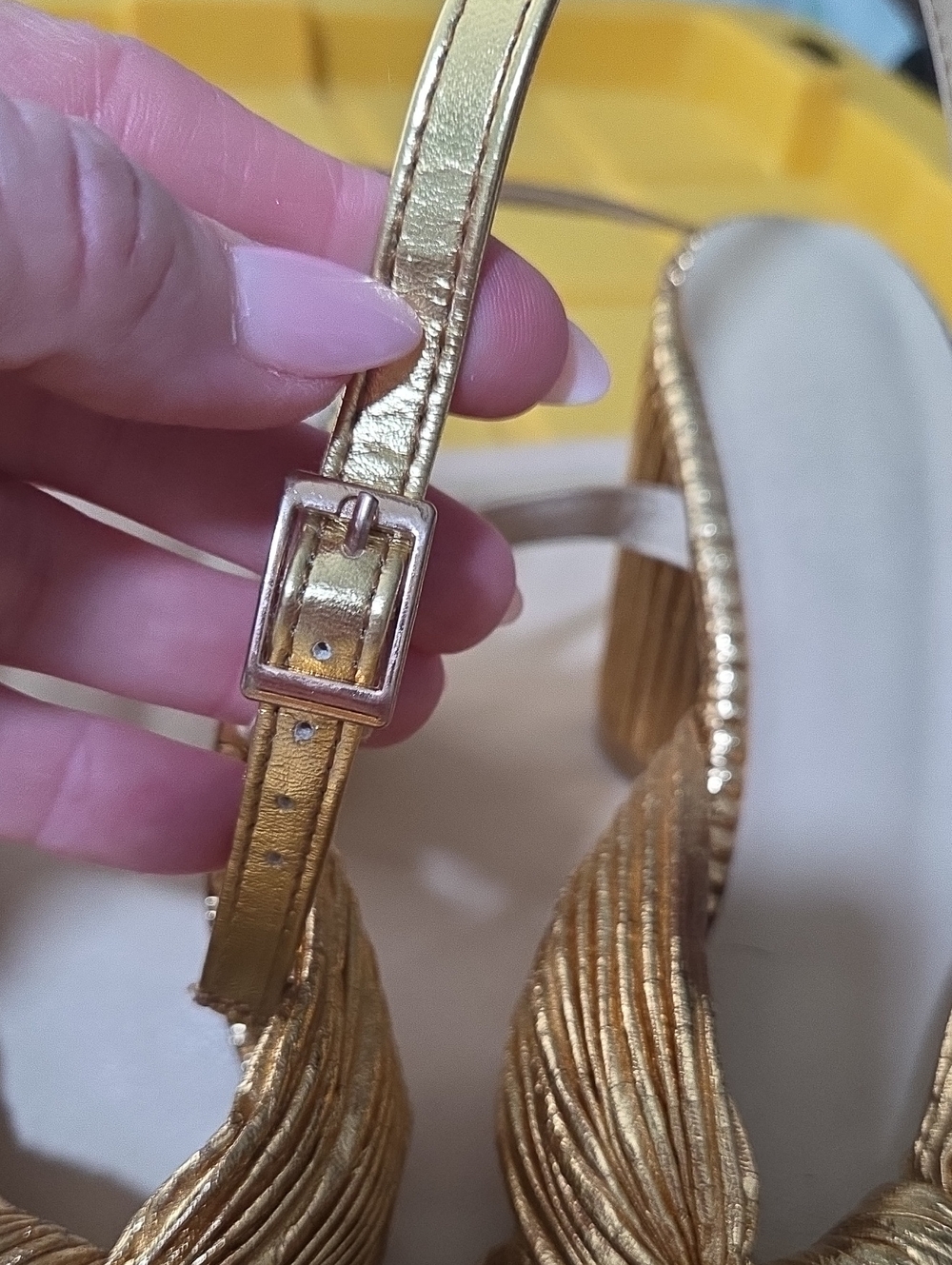 Camellia Bow Heel - Picture 5 of 11